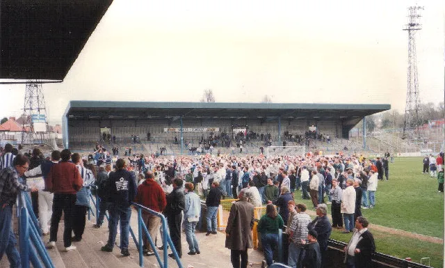 Cận cảnh Goldstone Ground, sân vận động cũ mang đậm dấu ấn lịch sử của Brighton &amp; Hove Albion