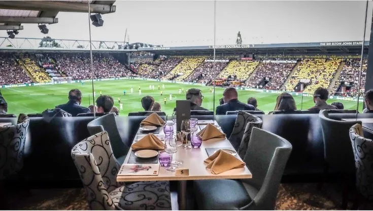 Không gian phòng khách sạn VIP tại sân Vicarage Road, mang đến trải nghiệm đẳng cấp cho người hâm mộ Watford FC