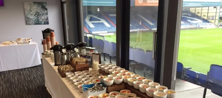 Khu vực khách sạn George Lawton Suite tại Boundary Park Oldham