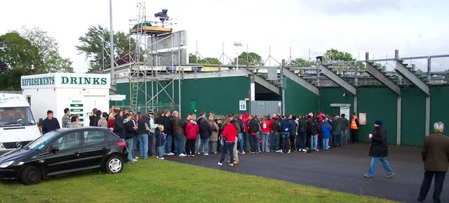 Khu vực khán đài dành cho cổ động viên đội khách, Northern Terrace, Huish Park