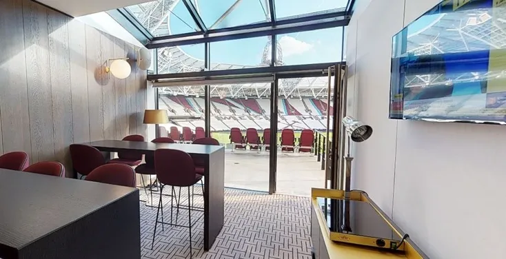 Khu vực tiếp đón khách VIP sang trọng tại London Stadium, mang đến trải nghiệm đẳng cấp