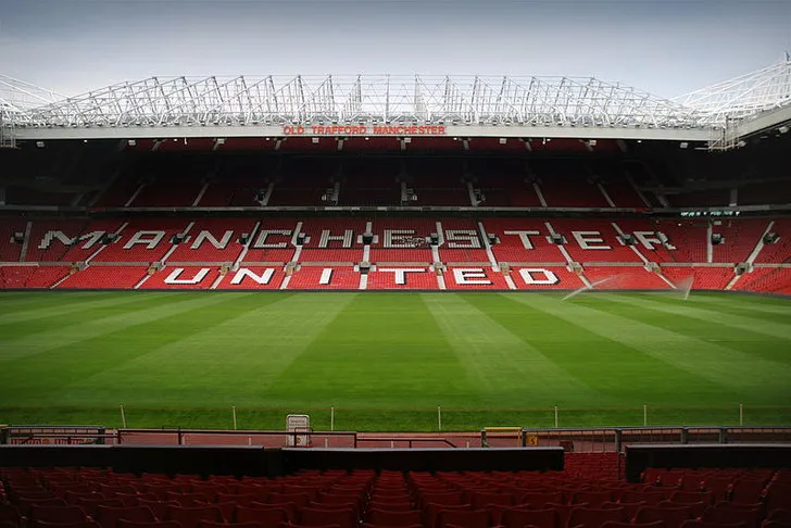 Nội thất sang trọng bên trong một phòng khách VIP tại Old Trafford