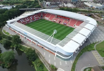 Sân New York Stadium nhìn từ trên cao, biểu tượng của Rotherham United