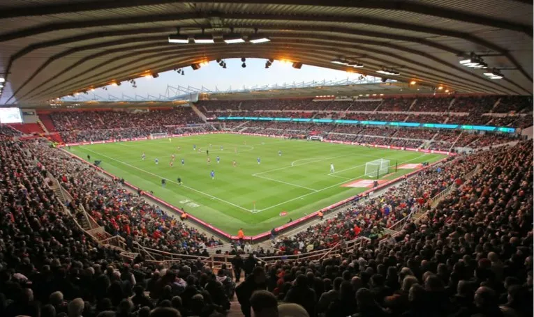 Sân vận động Riverside Middlesbrough trong ngày diễn ra trận đấu