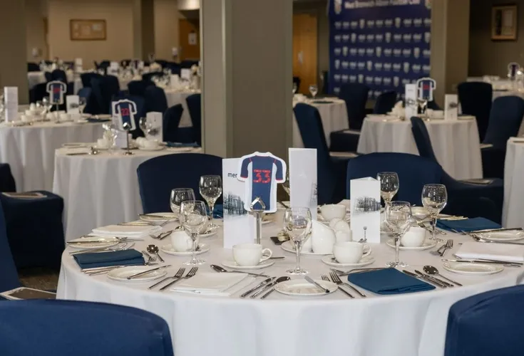 Sảnh tiếp khách sang trọng tại The Hawthorns, nơi trải nghiệm bóng đá đỉnh cao của West Bromwich Albion