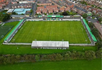 Toàn cảnh sân vận động Croft Park, thánh địa của câu lạc bộ Blyth Spartans