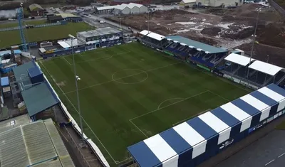 Toàn cảnh sân vận động Holker Street từ trên cao, biểu tượng lịch sử của Barrow AFC tại Cumbria