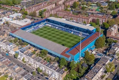 Toàn cảnh sân vận động Loftus Road từ trên cao