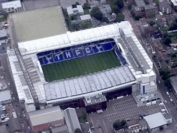 White Hart Lane huyền thoại nhìn từ trên cao, biểu tượng của Tottenham Hotspur